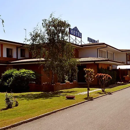 Petrarca Hotel 3*